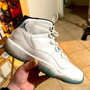 7Y Jordan 11 Retro Legend Blue